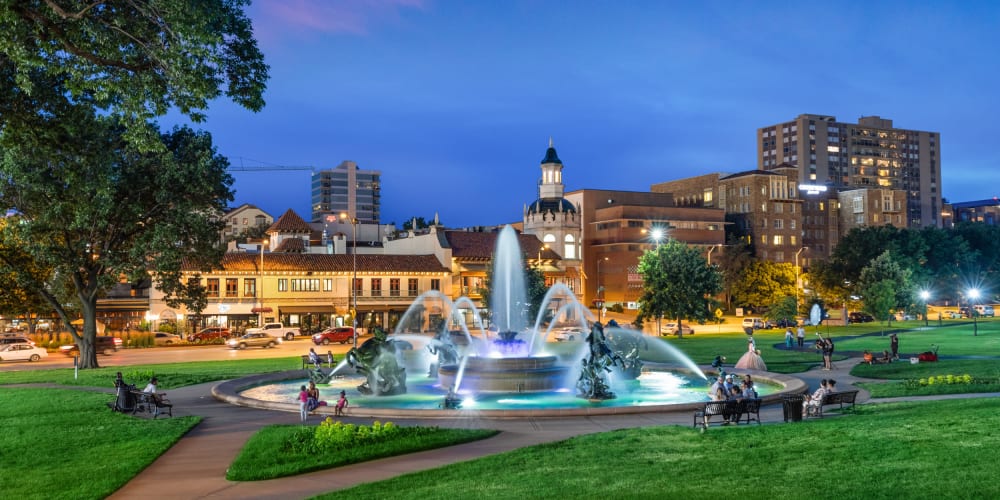 Fountain and night sky at Anthology of The Plaza in Kansas City, Missouri