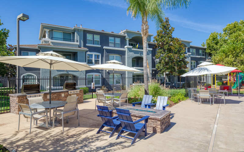 BBQ pergola entertainment area at The Lofts in Sacramento, California