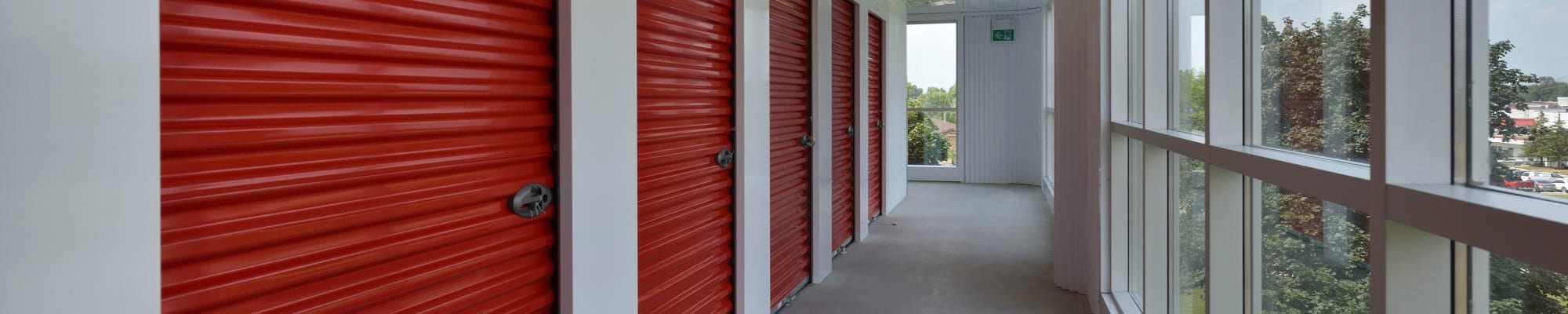 Reviews for Apple Self Storage - Kitchener - Highland in Kitchener, Ontario