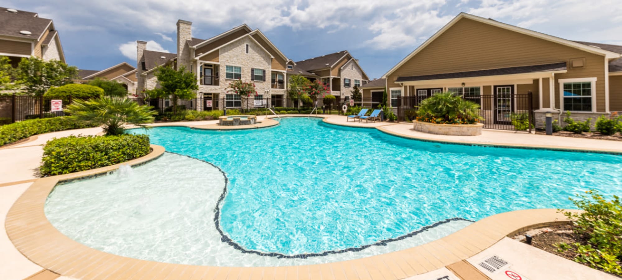 Neighborhood near Marquis at Cinco Ranch in Katy, Texas