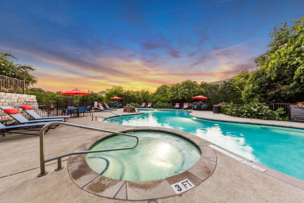 Hot tub poolside at Marquis at Canyon Ridge in Austin, Texas