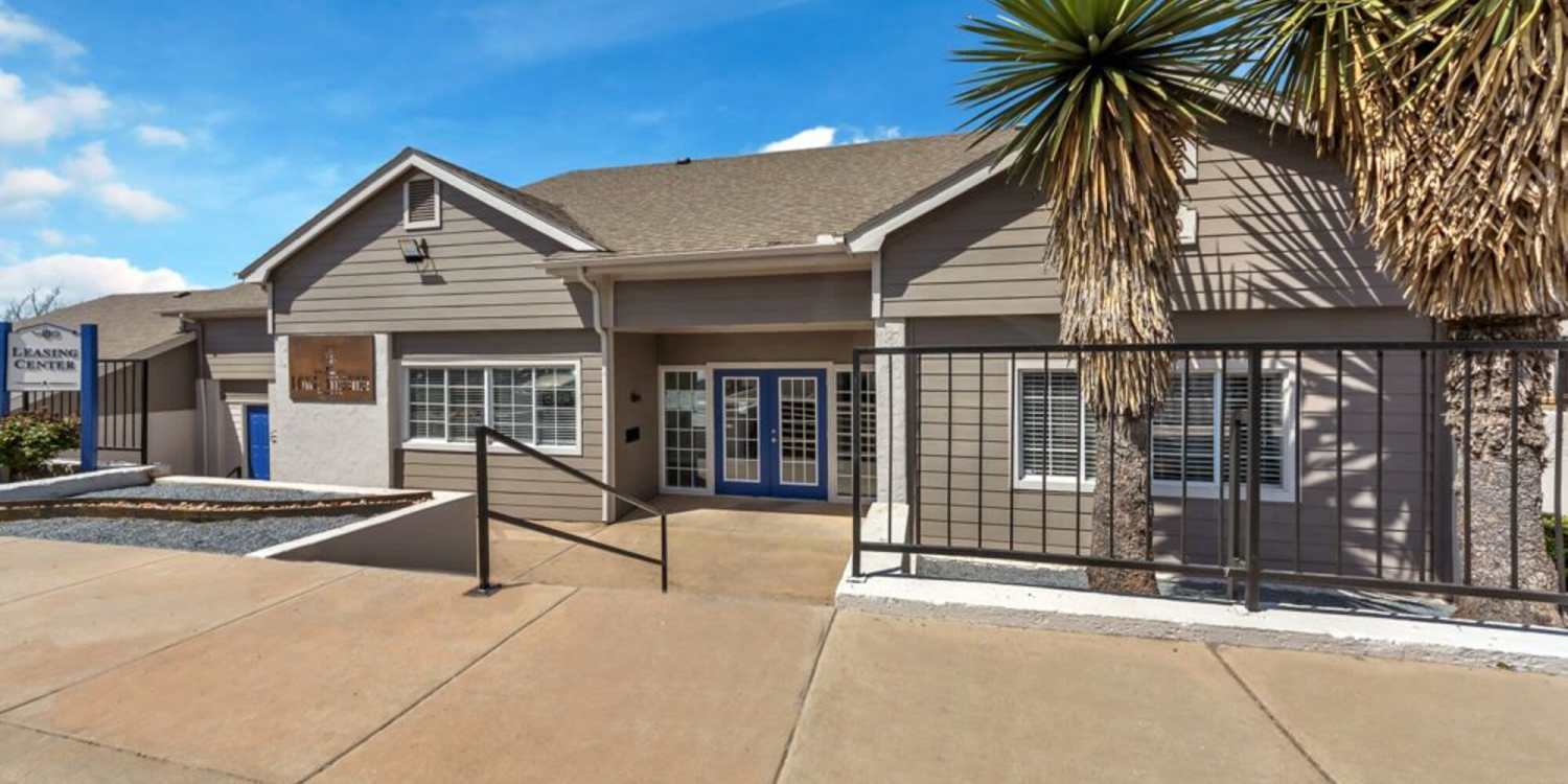 Lake Hefner Townhomes apartments in Oklahoma City, Oklahoma