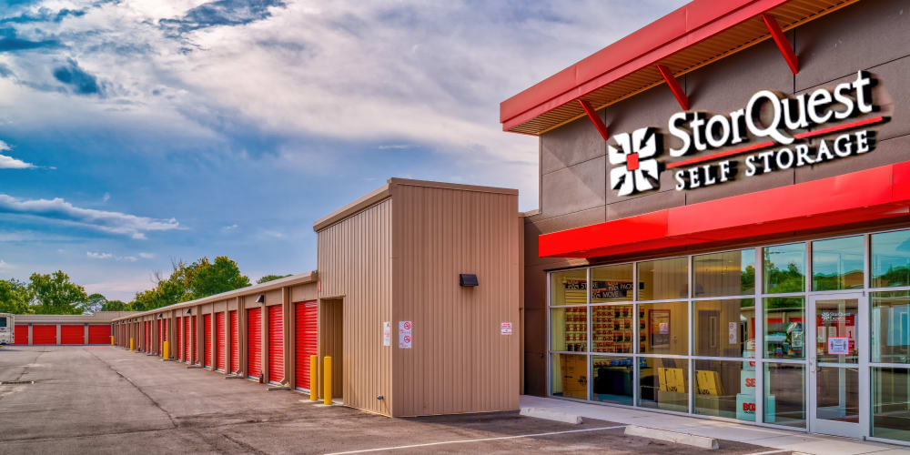 Exterior of StorQuest Self Storage in Long Beach, California