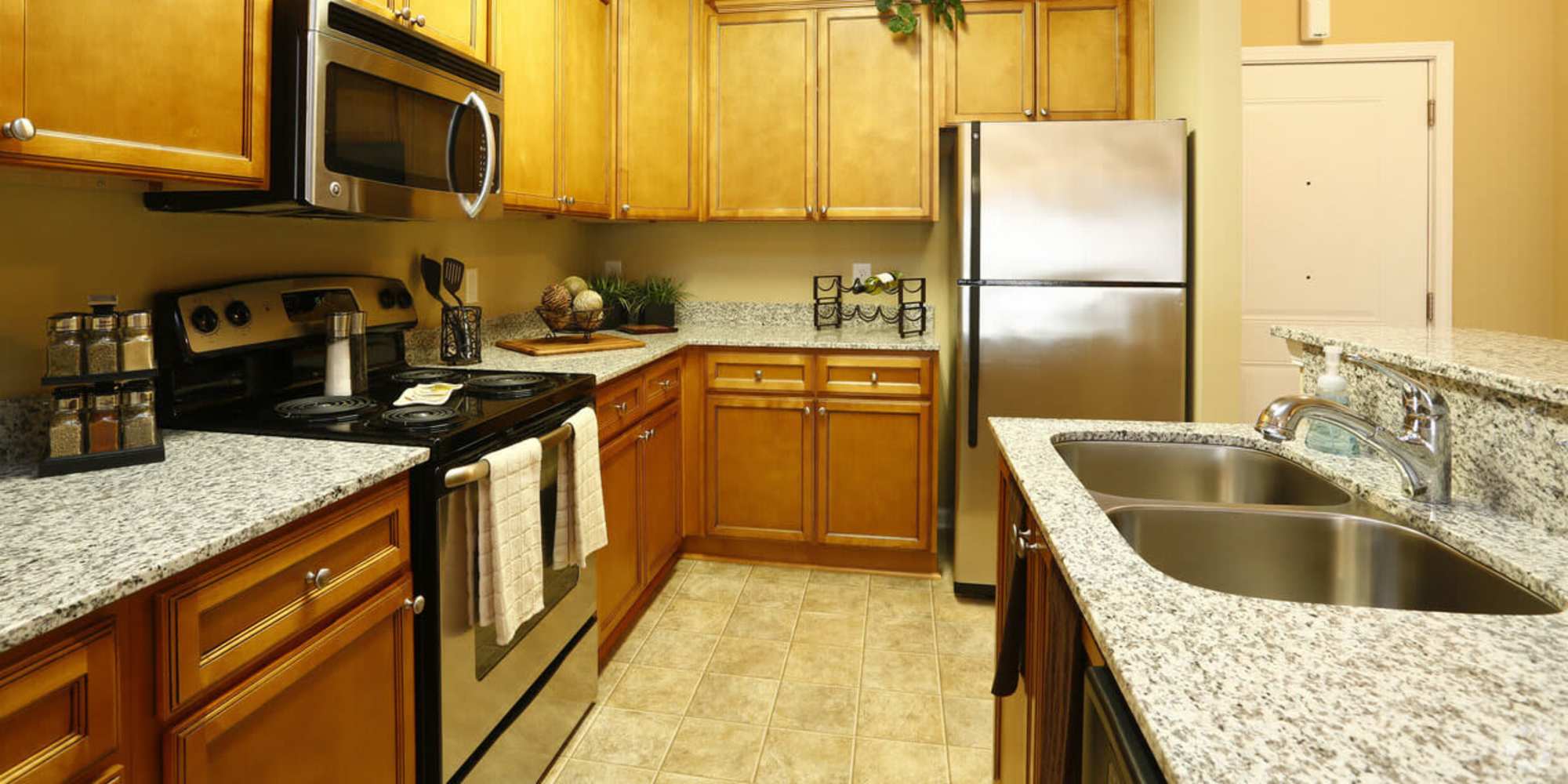 Palisades of Jacksonville apartments in Jacksonville, North Carolina