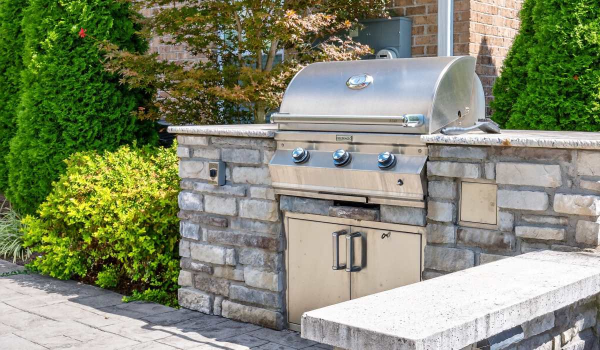 Barbeque grill at Palomar Stables in Lexington,Kentucky