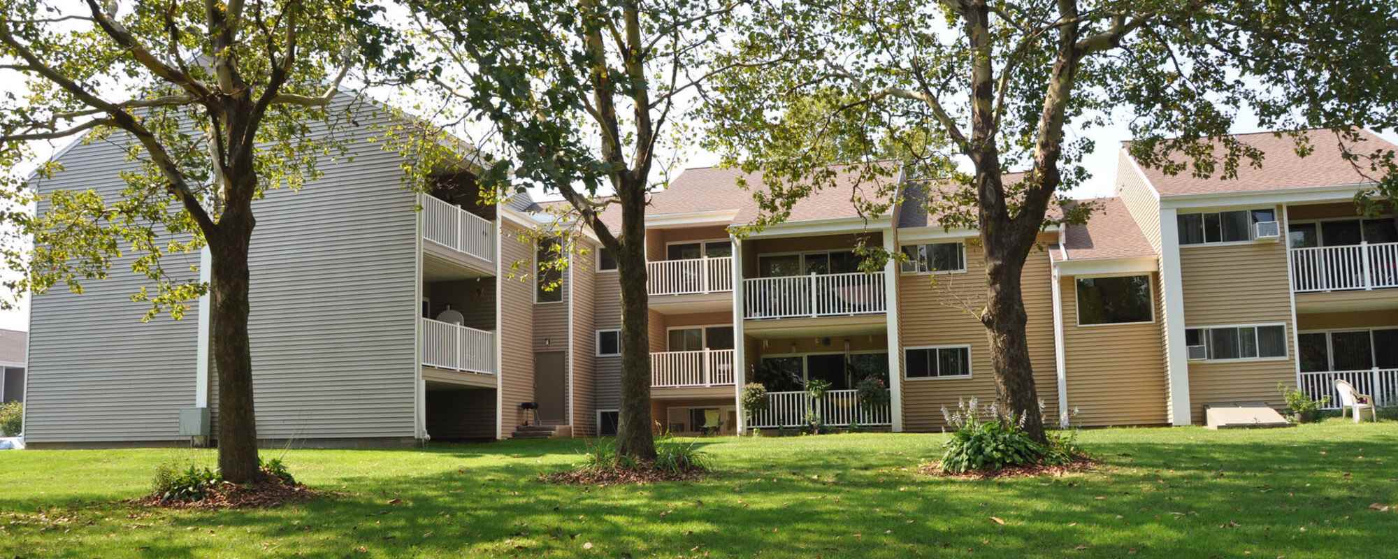 Webster, New York, apartments at Phillips Village Apartments