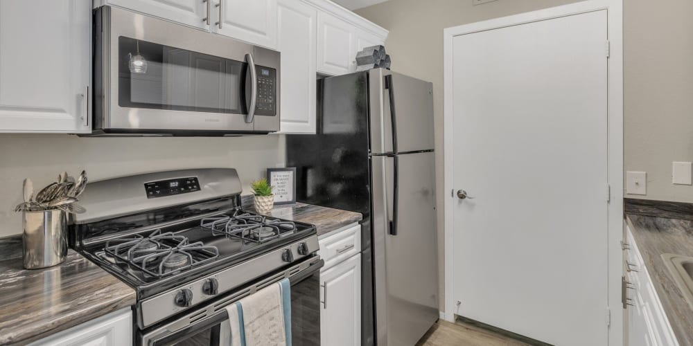 Full kitchens at BLVD West in Lansing, Michigan