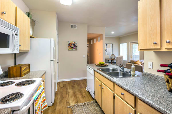 Kitchen layout with all of the amenities at Miramonte and Trovas in Sacramento, California