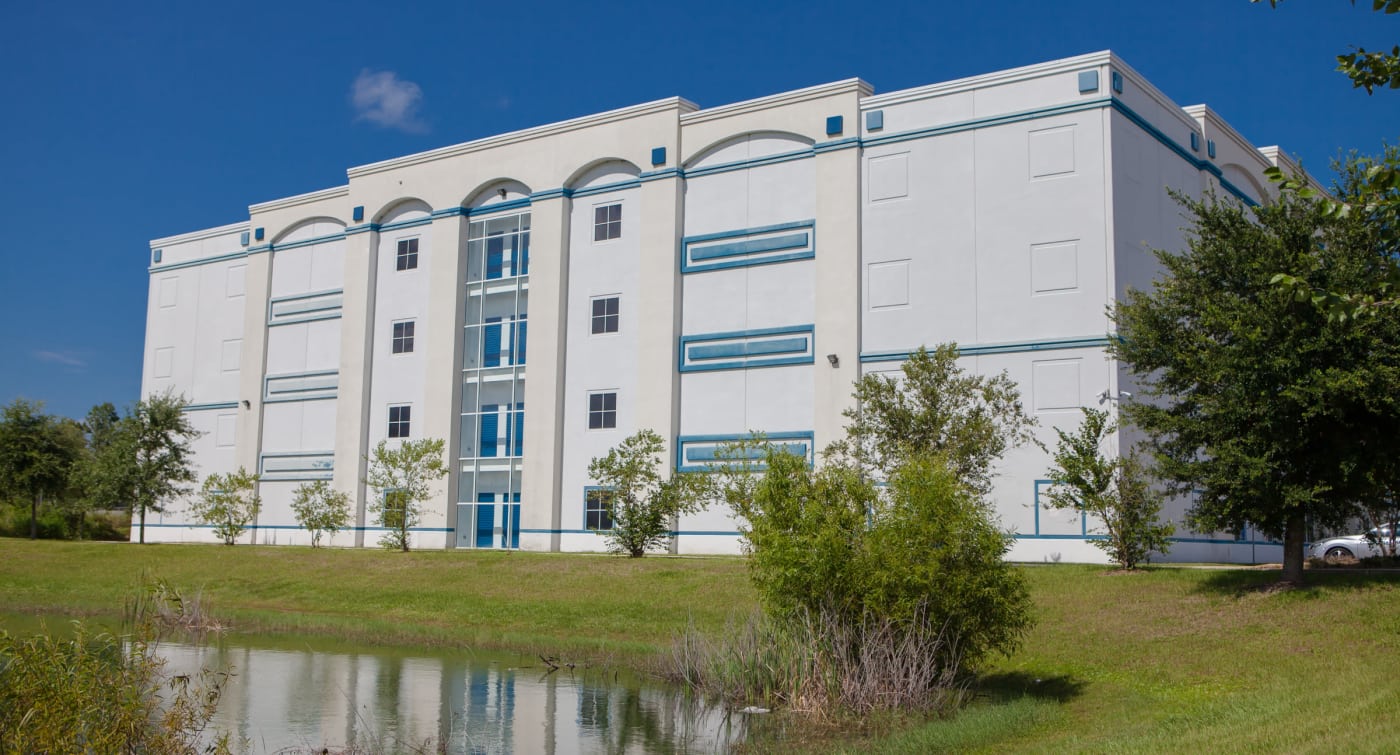 Exterior building view of Atlantic Self Storage location in Jacksonville