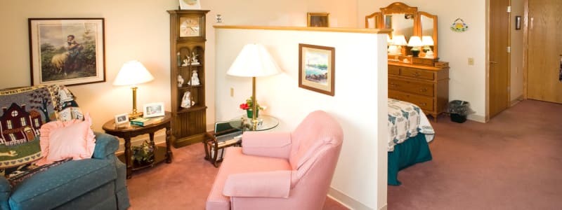 Resident bedroom at Wellington Place at Hartford in Hartford, Wisconsin