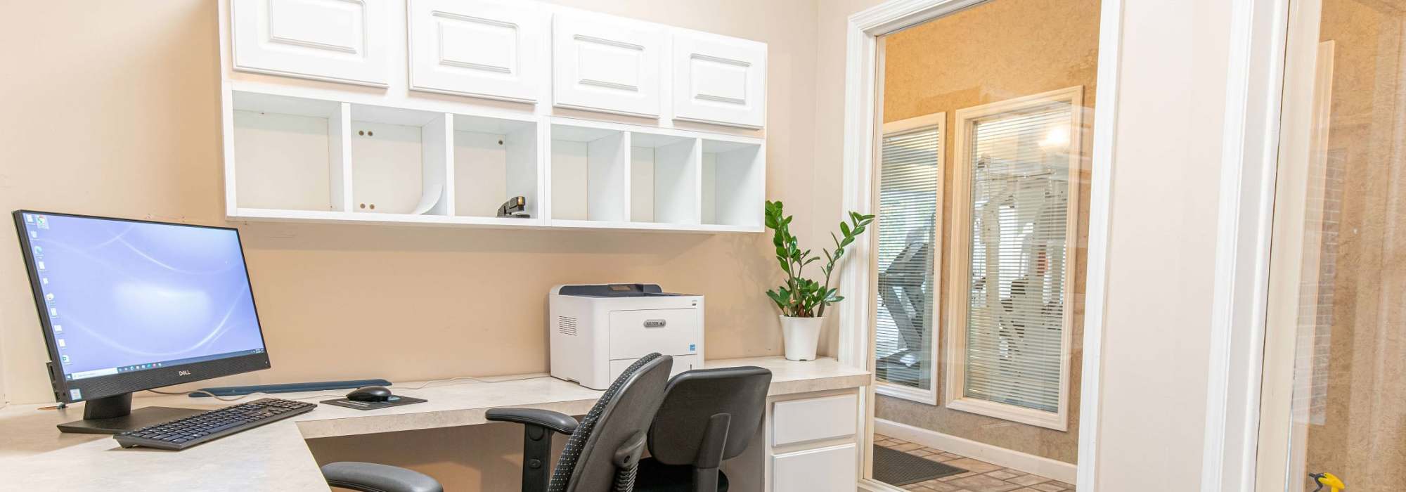 Schedule a Tour at Peachtree Apartments in Chesterfield, Missouri 