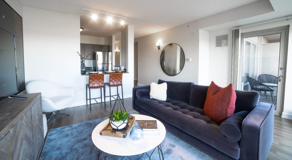 Large living room at 415 Premier Apartments in Evanston, Illinois