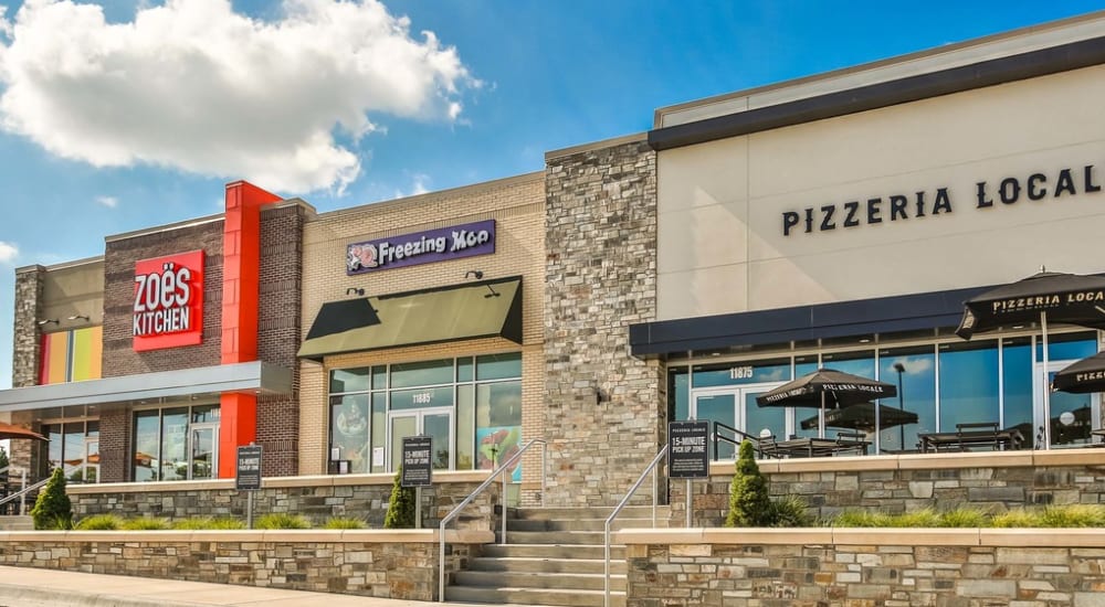 Local shopping near London House Apartments in Lenexa, Kansas