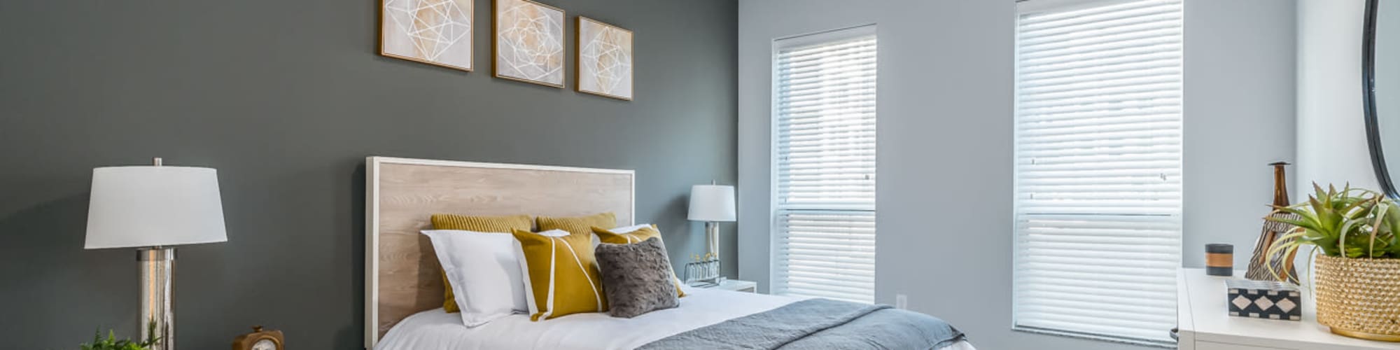 Apply | Echelon Luxury Apartments in Cincinnati, Ohio