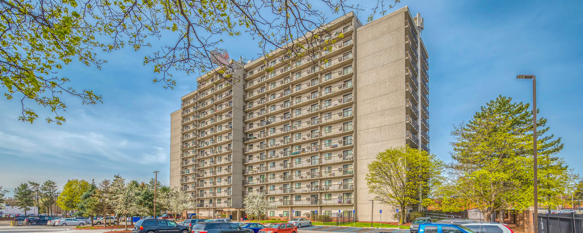 Apartments in Detroit, MI Cambridge Towers