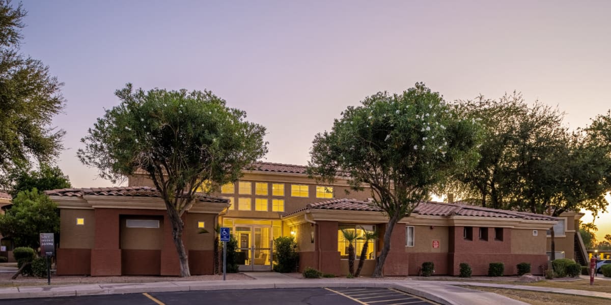 Main building entrance to Alante at the Islands in Chandler, Arizona
