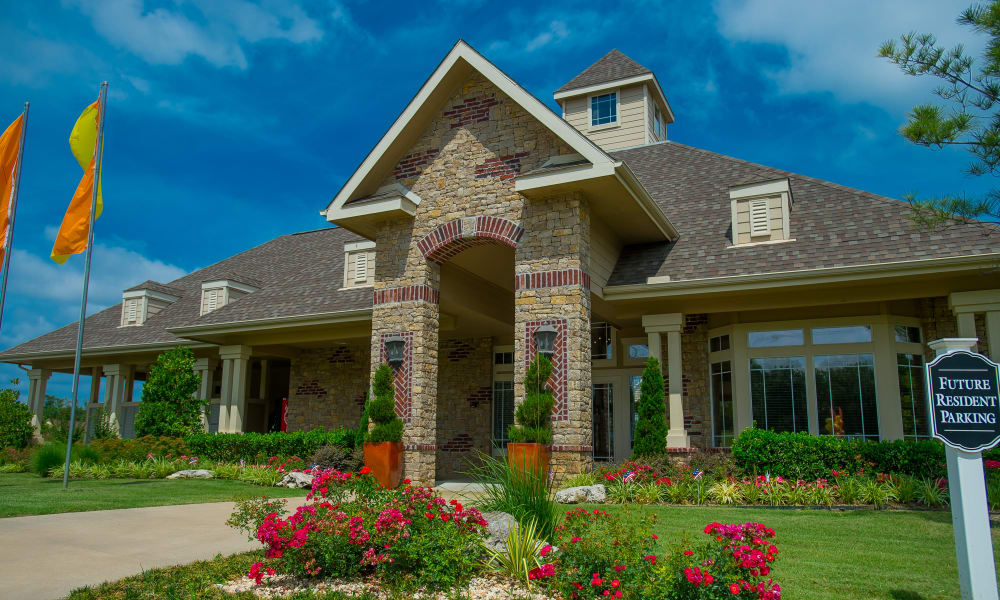 Exterior at Nickel Creek Apartments in Tulsa, Oklahoma