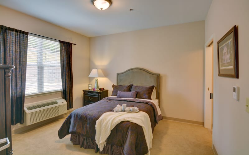 Model apartment bedroom at Barclay House of Augusta in Augusta, Georgia