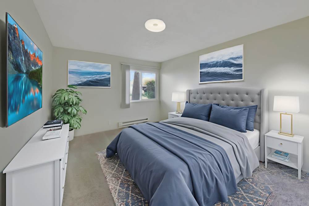 Spacious bedroom at Lakeside Village in San Leandro, California