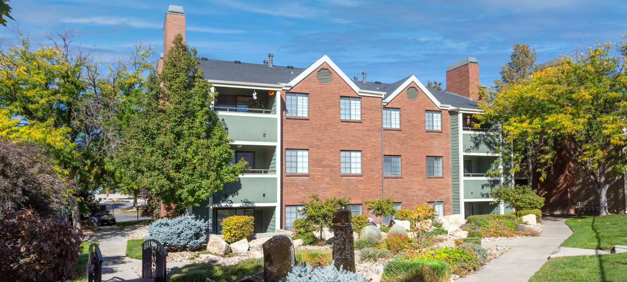 Photos at Royal Ridge Apartments in Midvale, Utah 