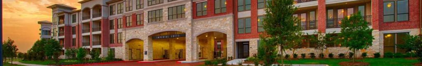 1 & 2 bedrooms offered at apartments in Sugar Land