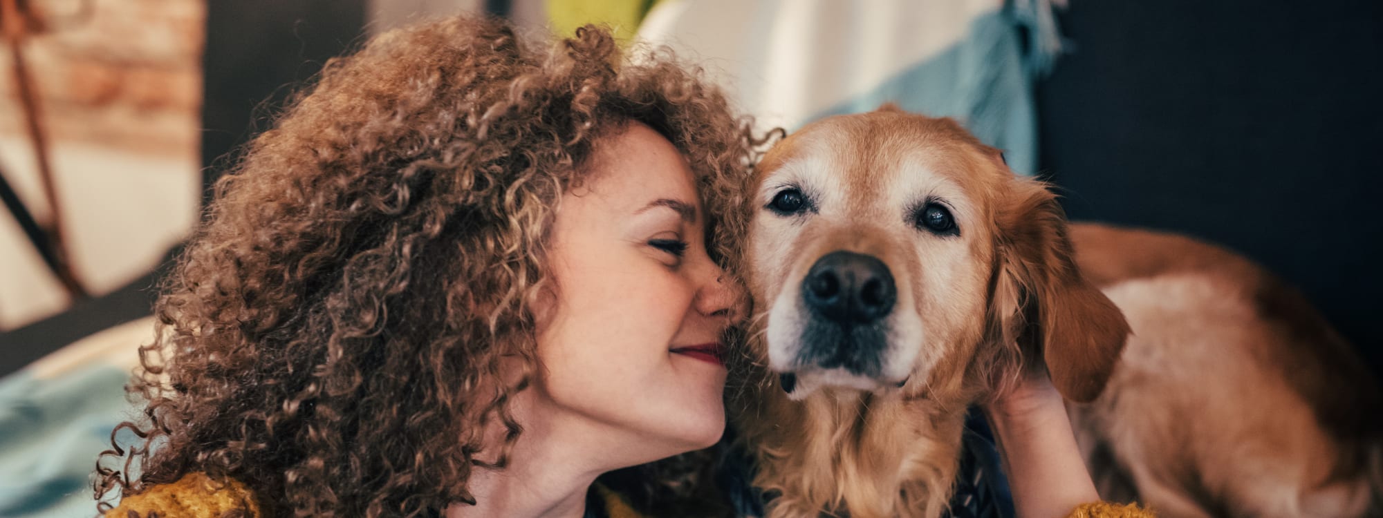 Pet friendly apartments at 4TH + J in San Diego, California