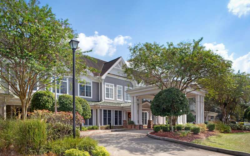 Apartment view at Glenncrest at Siegen in Baton Rouge, Louisiana