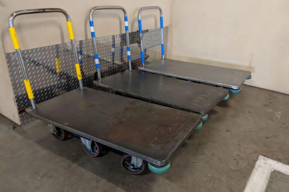 Hand Trucks & Carts Available at Farmers Market Self Storage in Los Angeles, California