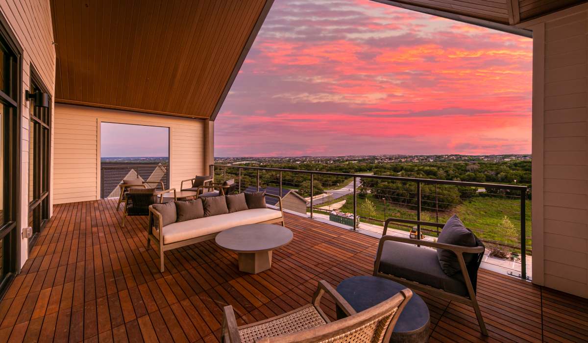 Resident lounge area at The View at Belterra in Austin, Texas