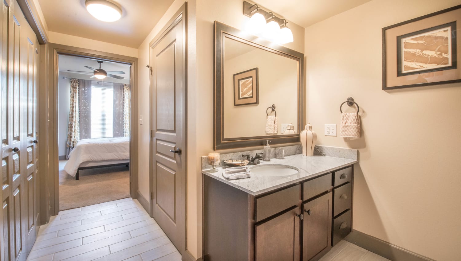 Photos of Union At Carrollton Square Apartments in Carrollton, TX