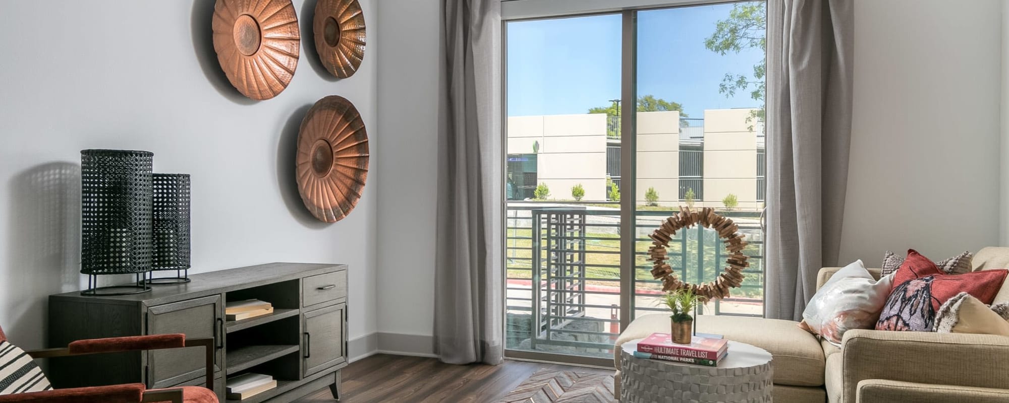 Apartments in Dallas, Texas at Luxia Midtown Park