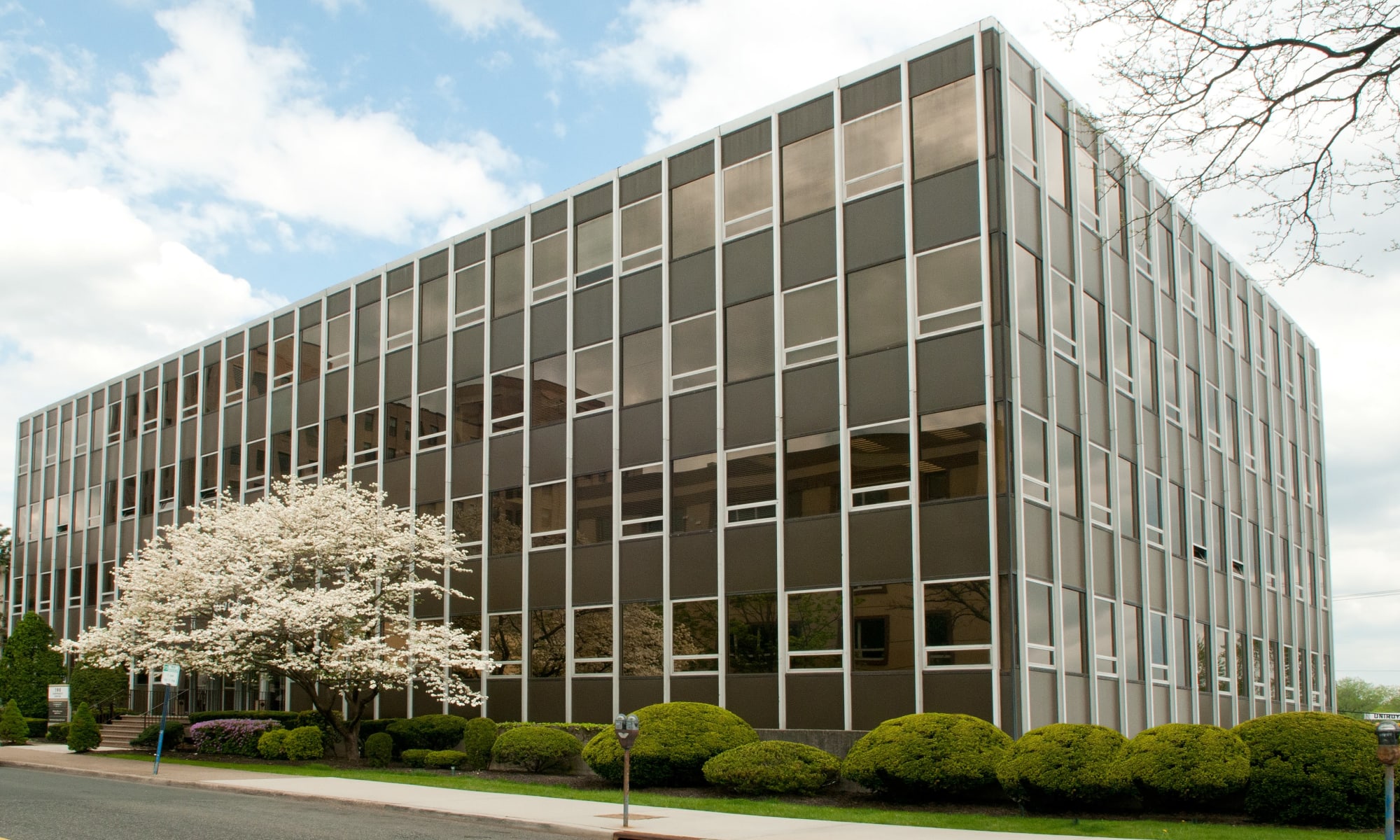 Office spaces for lease at 190 Moore Corporate Center in Hackensack, New Jersey