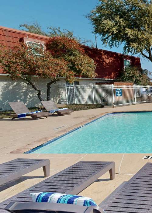 View amenities at Tucasa Townhomes in Irving, Texas