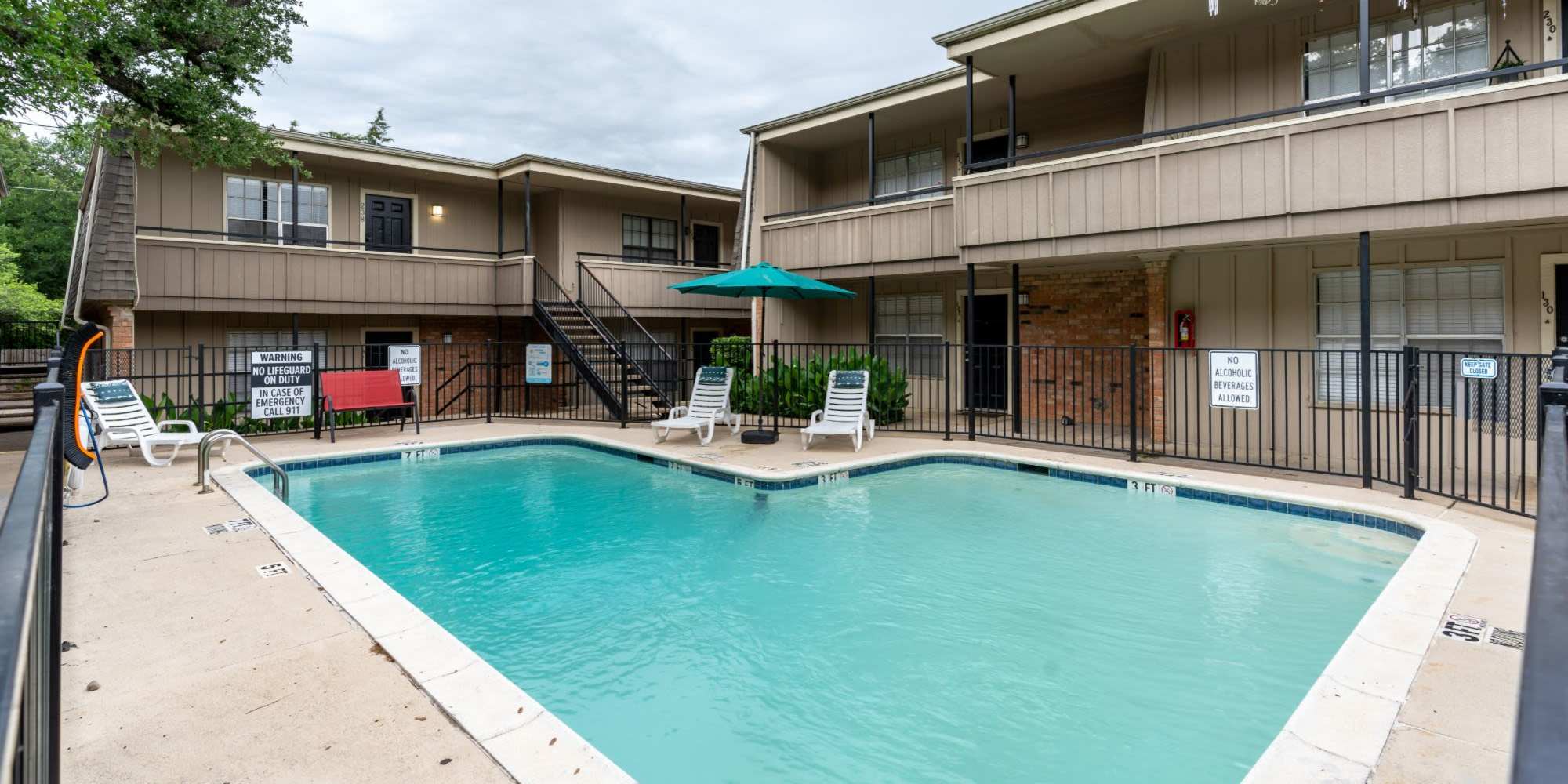 Apartments at Arbor Park Apartments in Hurst, Texas