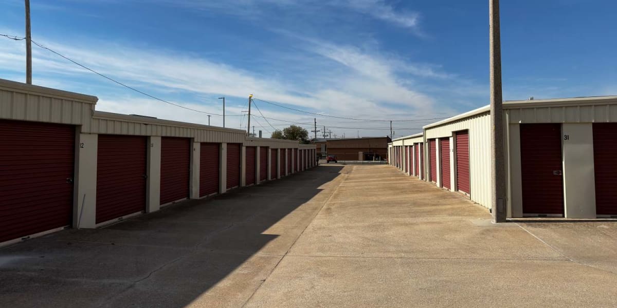 Outdoor storage units with easy, drive-up access at StoreLine Self Storage in Lawton, Oklahoma