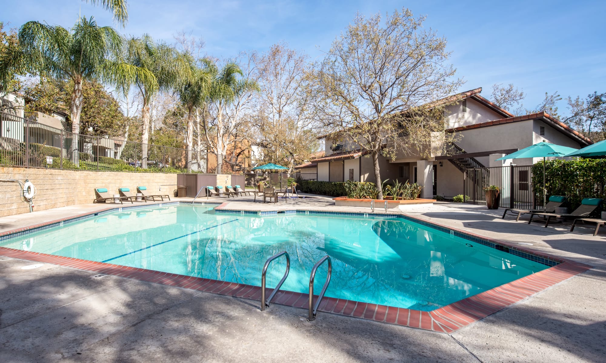 Apartments in Thousand Oaks, CA