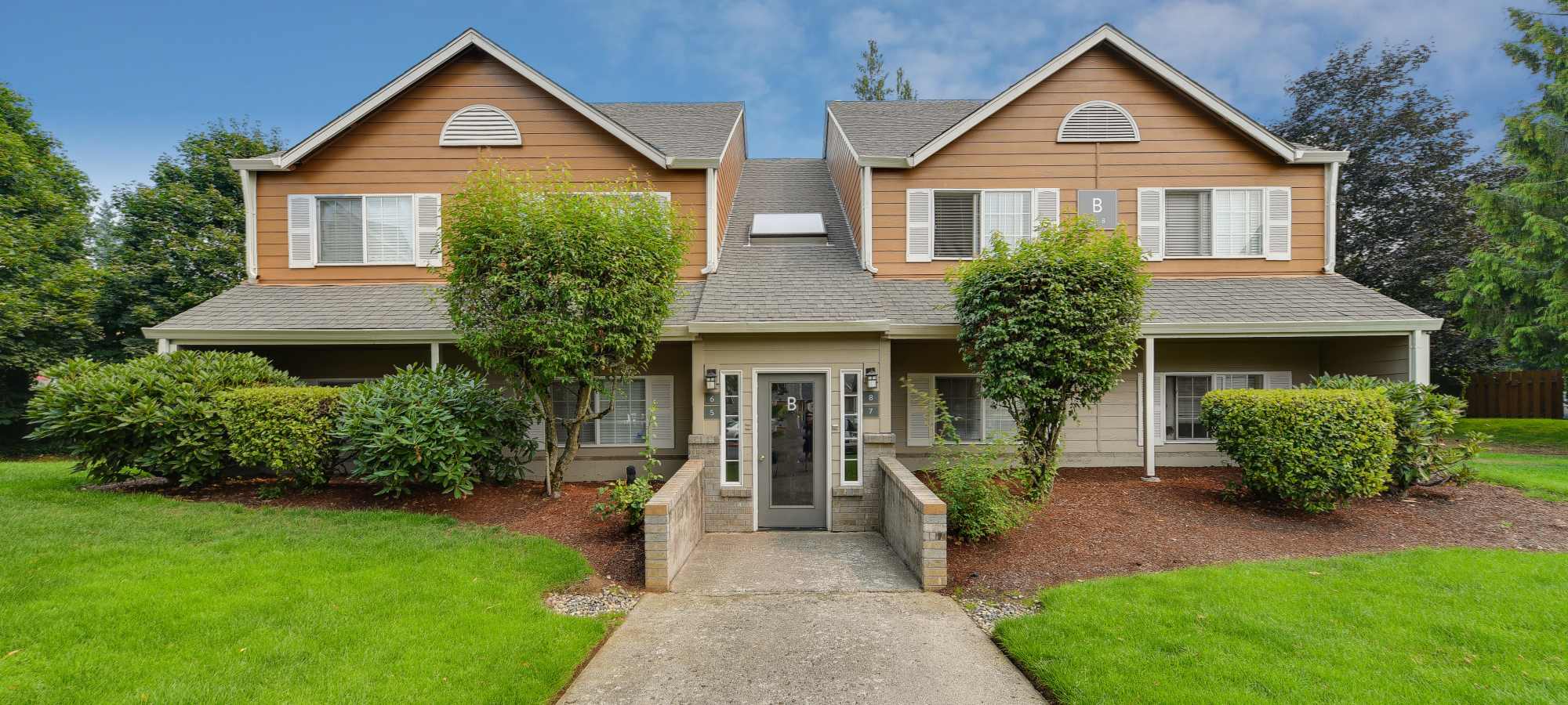 Photos at Carriage House Apartments in Vancouver, Washington     