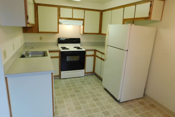 Kitchen at Pacific Crest in Silverton, OR