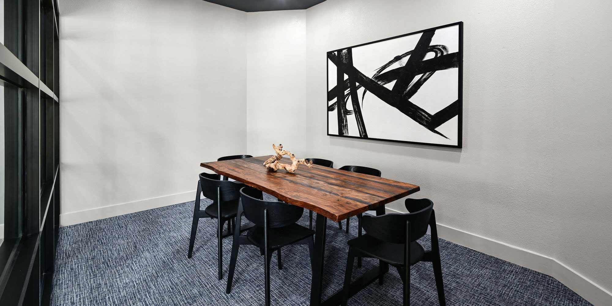Community dining area at Seacrest in Katy, Texas