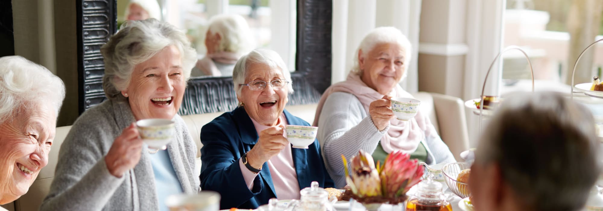 Dining at The Heritage Memory Care in The Woodlands, Texas