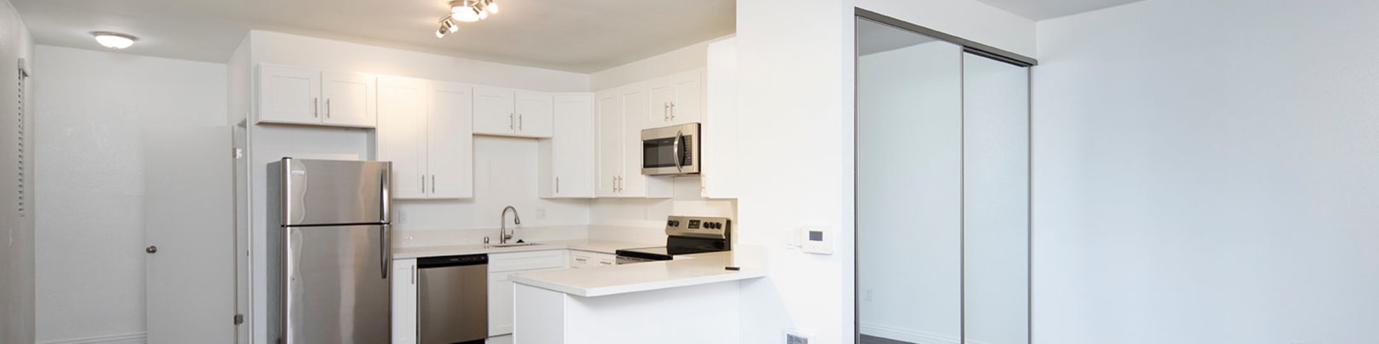 Photo Gallery | Bridgeview Apartments in San Diego, California