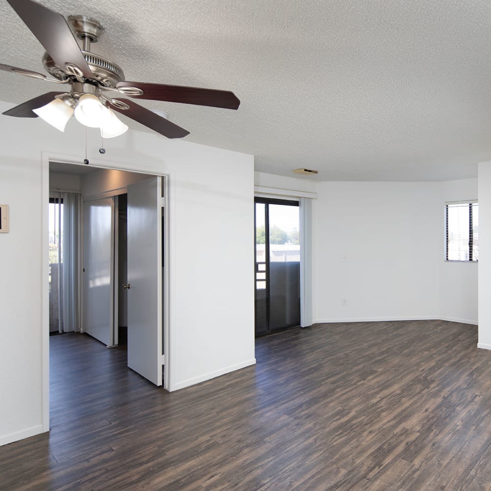 Western San Diego, CA Apartments Villa Temecula Apartments