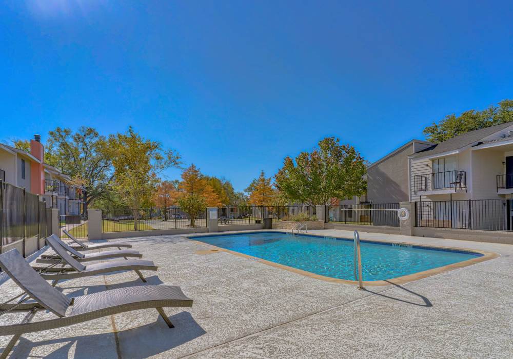 Swimming pool at Oak Manor Apartments in Henderson, Texas