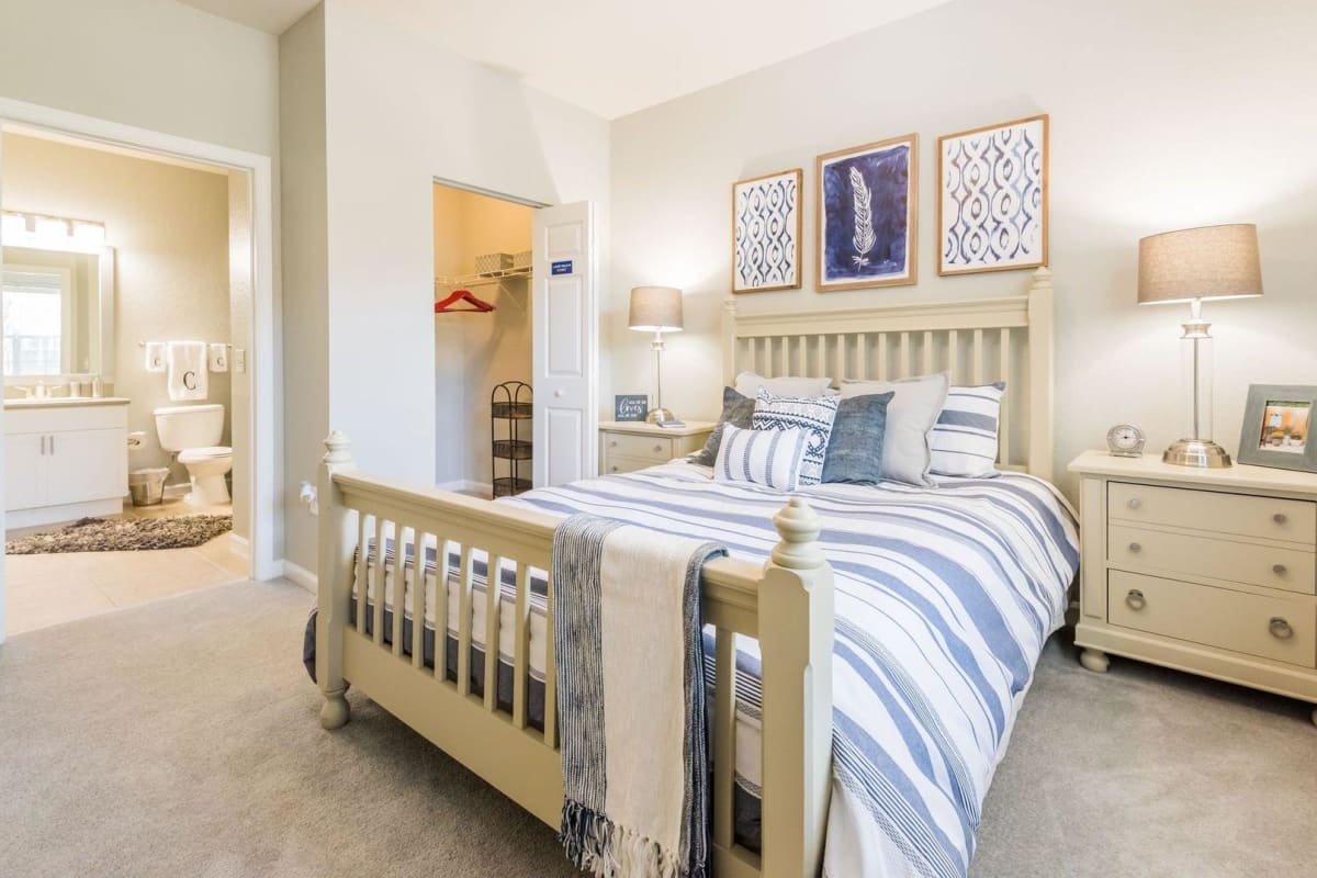 A spacious bedroom at Citrus Tower in Clermont, Florida