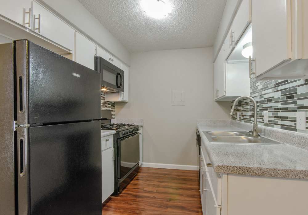 Upgraded kitchen at 1000 Mary Apartment Homes in Iowa Park,Texas