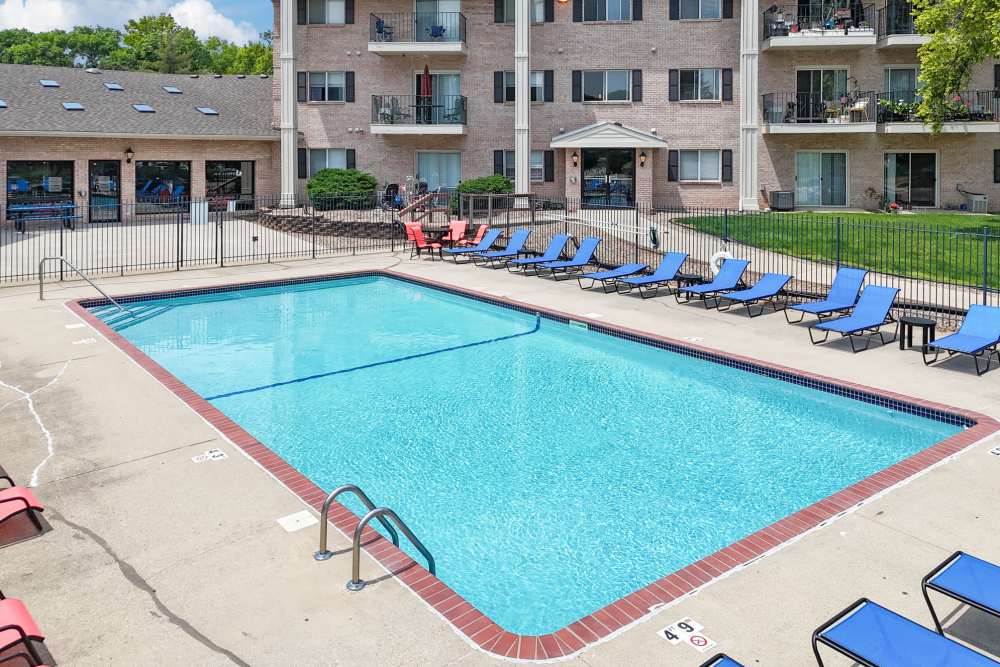 Community pool area at Cambridge Court Apartments in West Des Moines, Iowa