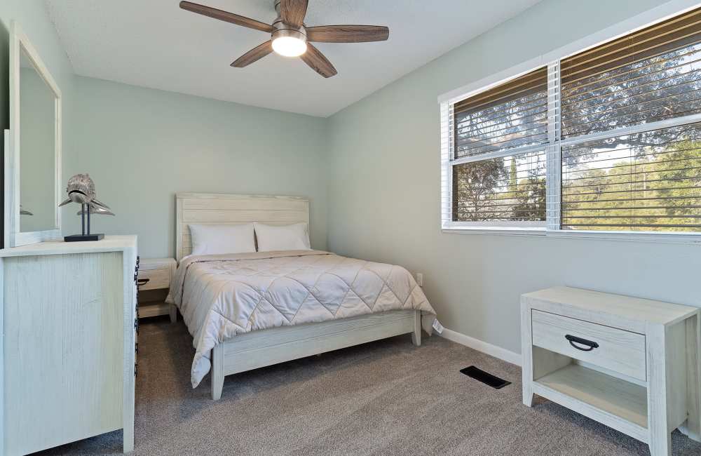 Well-furnished bedroom at Emerald Cove East in Niceville,Florida