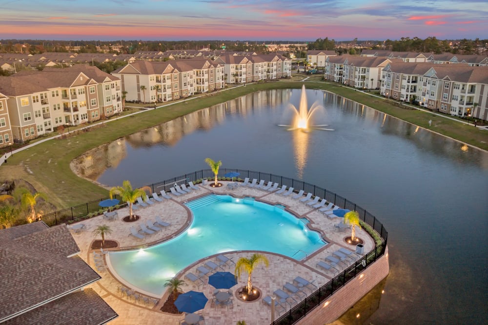 Gorgeous swimming pool with view of the fountain at Lakeline at Bartram Park in Jacksonville, Florida