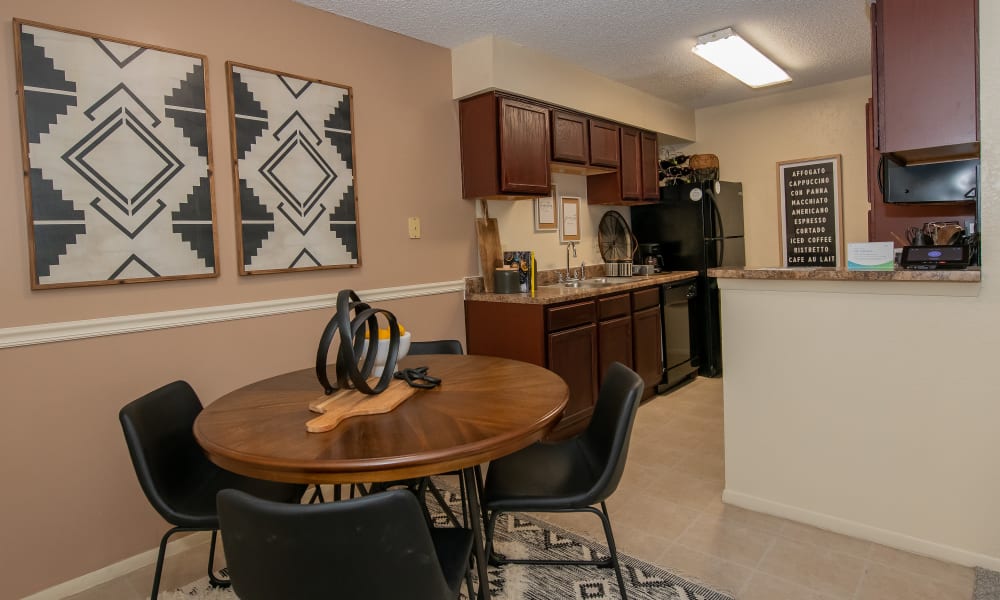 Dining room at Sugarberry Apartments in Tulsa, Oklahoma