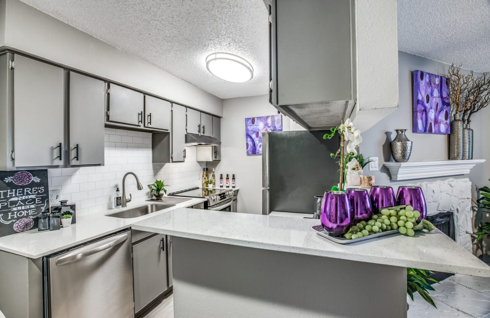 Kitchen at Sagamore Apartment Homes in Benbrook, Texas